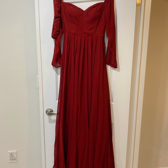 Off shoulder custom made georgette gown - Picture 6 of 7